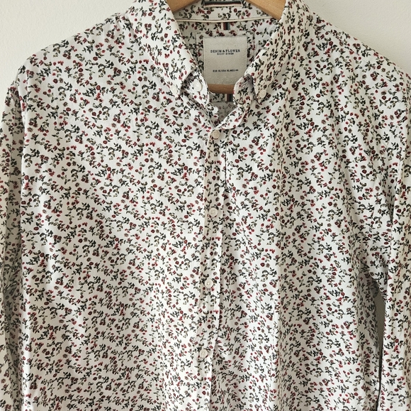 Denim & flower by Ricky Singh floral button down - Picture 3 of 6